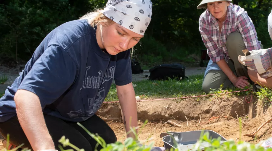 L-R, Shaylee Scott Teachers Asst. Ashley Smallwood Assoc Prof in Anthropology & Owen (grey cap) student at KSB work on the Archeology excavation at KSB